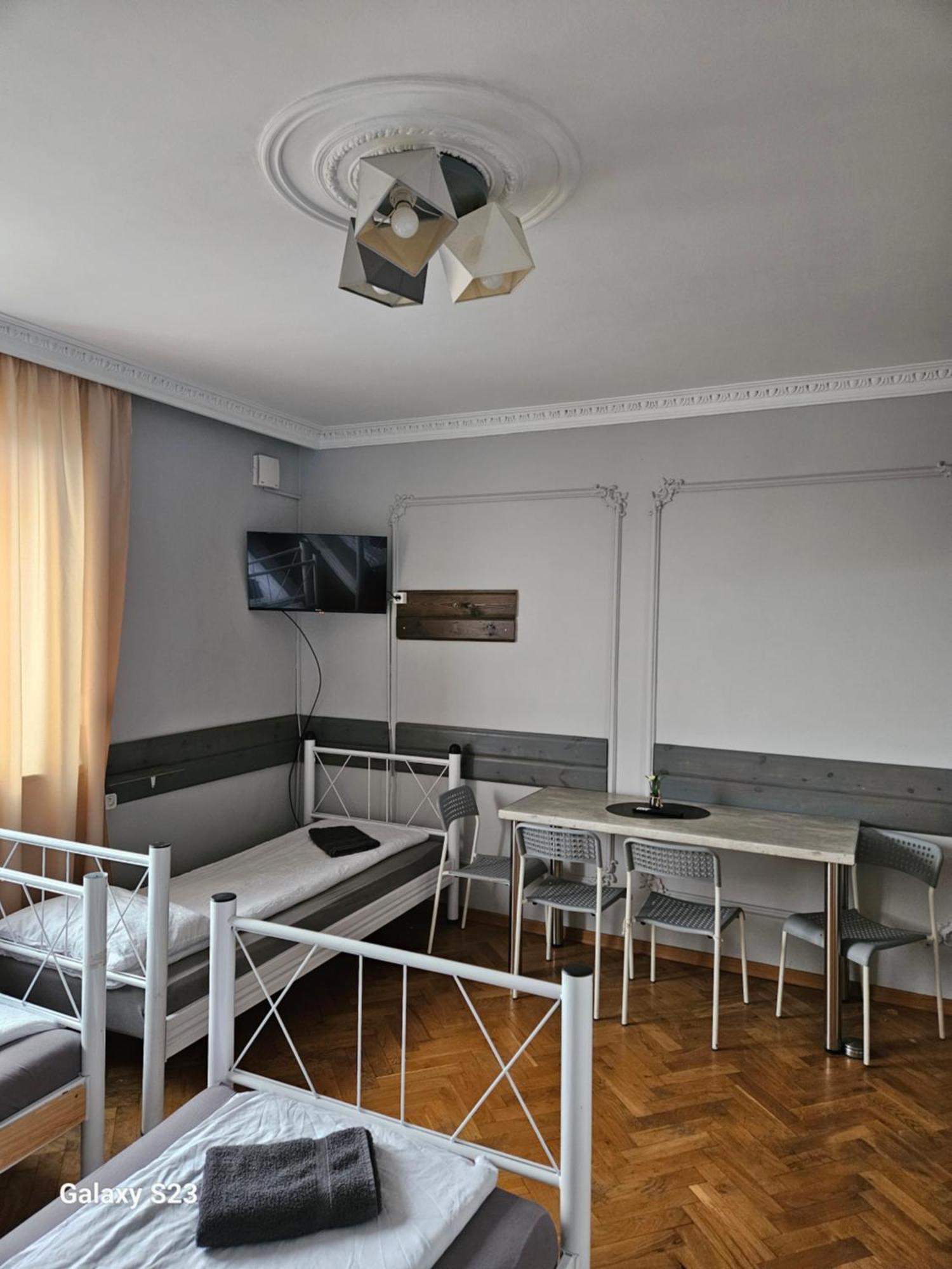 Pokoje Pracownicze Кімнати Для Працівників,Гуртожиток سفارجاونج المظهر الخارجي الصورة